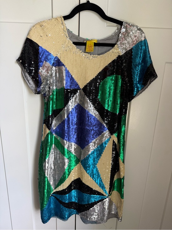 Catherine Malandrino Dresses & Skirts - Catherine Malandrino Gold, Green & Black Sequin Dress, like new size 10.